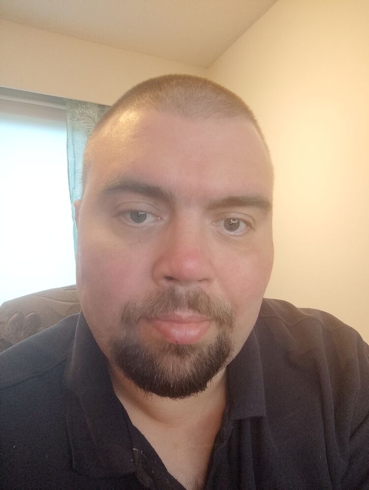  41132276  Janne, 41 ,    