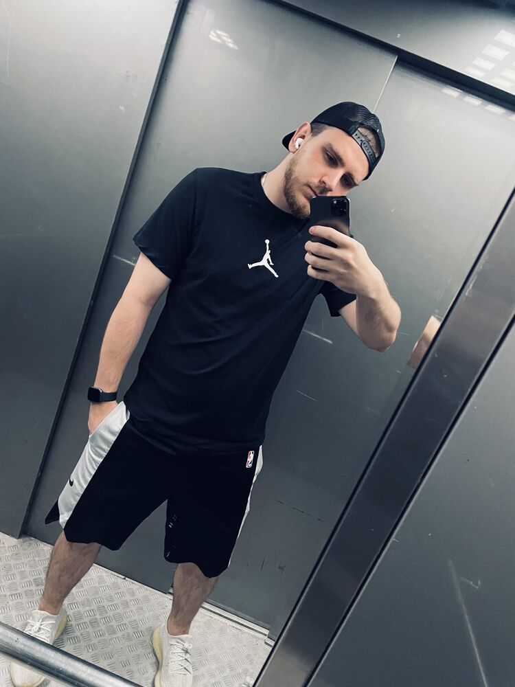  36603856  , 26 ,    