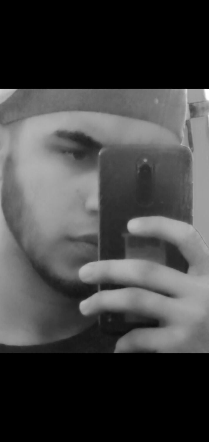  22825836  MR CRAZY, 28 ,    