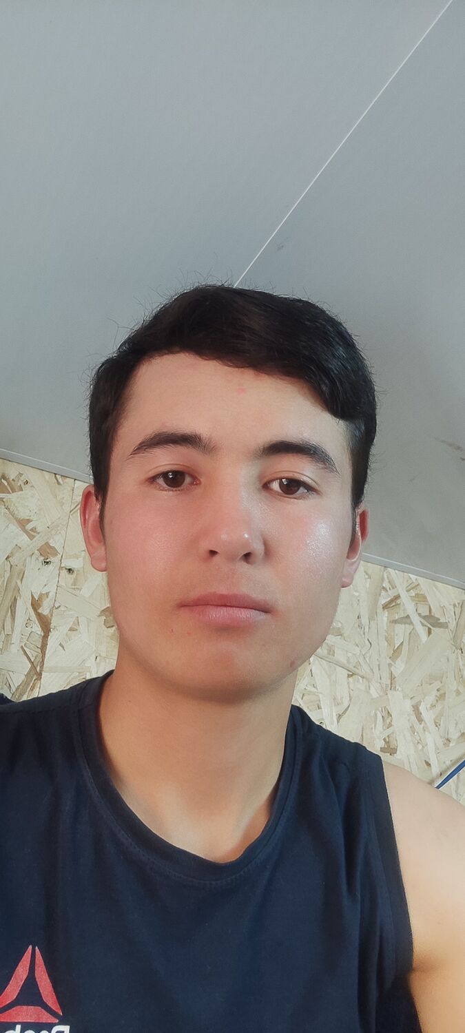  36881136  Ahmadbek, 21 ,    