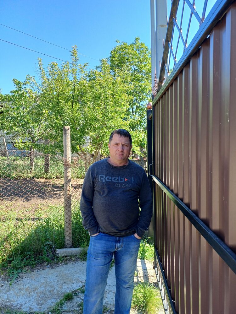  ,   Constantin, 49 ,   ,   