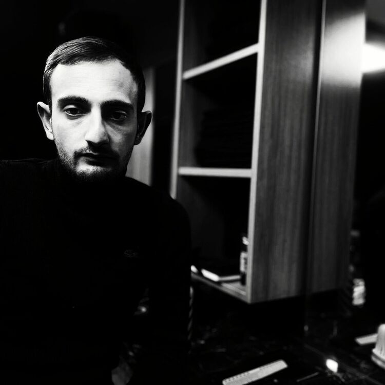  43599536  Ivan, 27 ,    