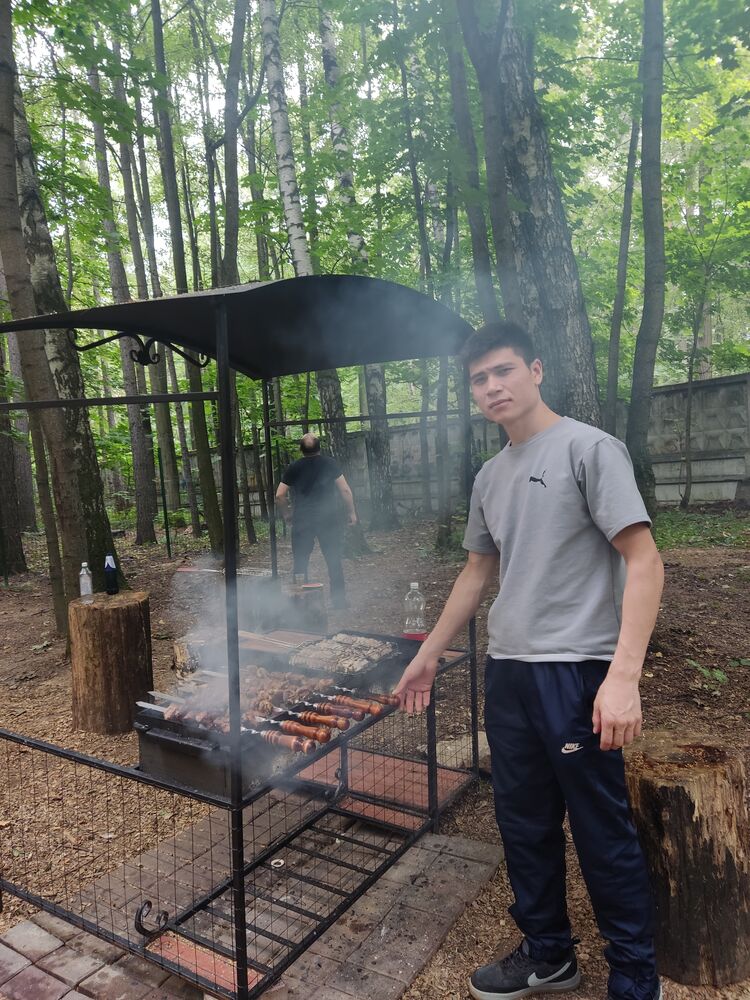  41378916  Adilet, 28 ,    