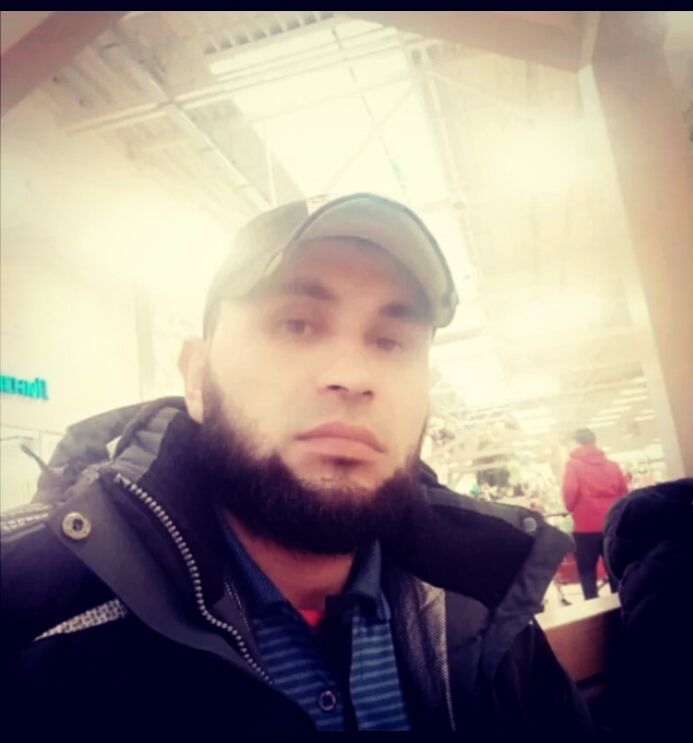  26844466  Majid, 37 ,    