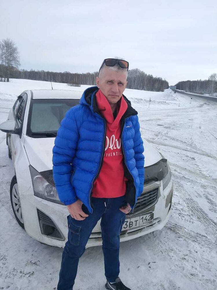  40179706  , 42 ,    