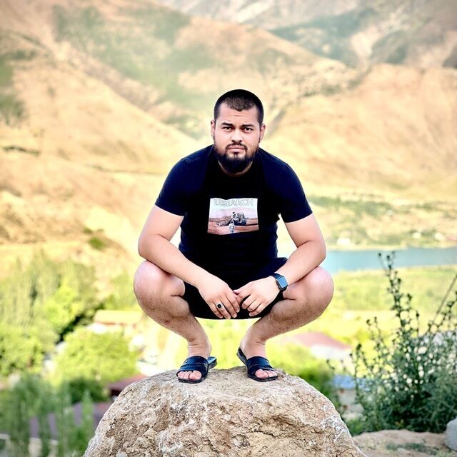  53853736  Bekham, 28 ,    