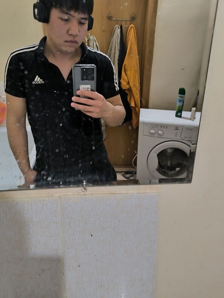  53674946  Ratbek, 25 ,    