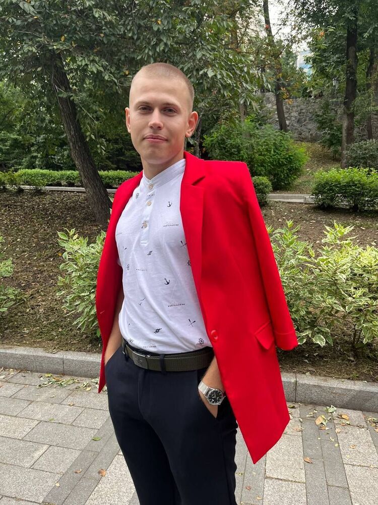  ,   Ilya, 21 ,   ,   , 