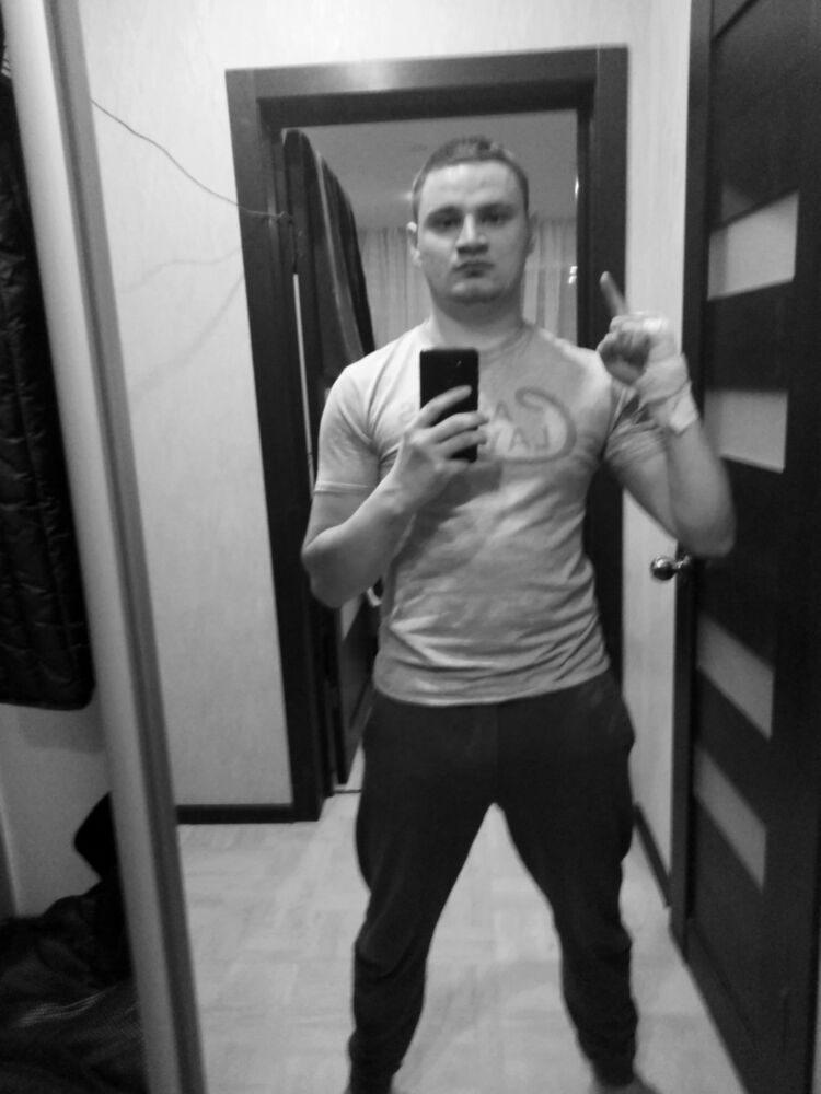  ,   Rafael, 30 ,  