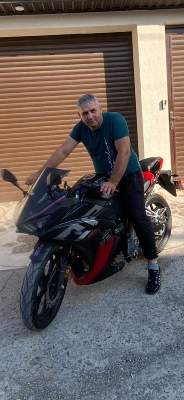  ,   Renat, 40 ,   ,   