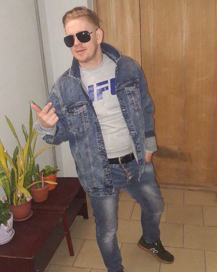  40486746  , 31 ,    