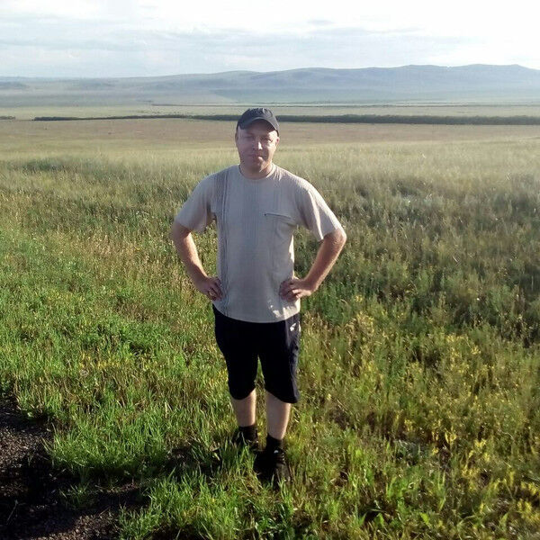  ,   Maksim, 43 ,   
