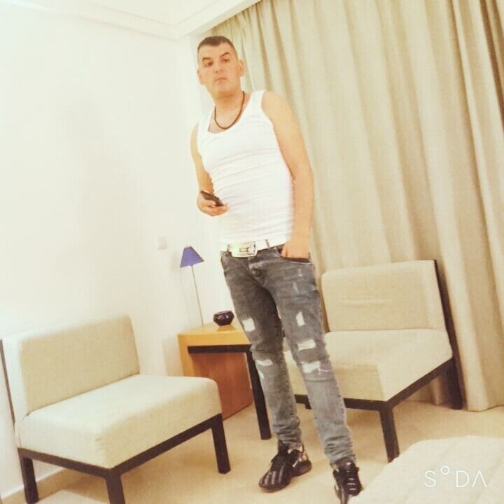  Tunis,   Adnen, 42 ,   ,   