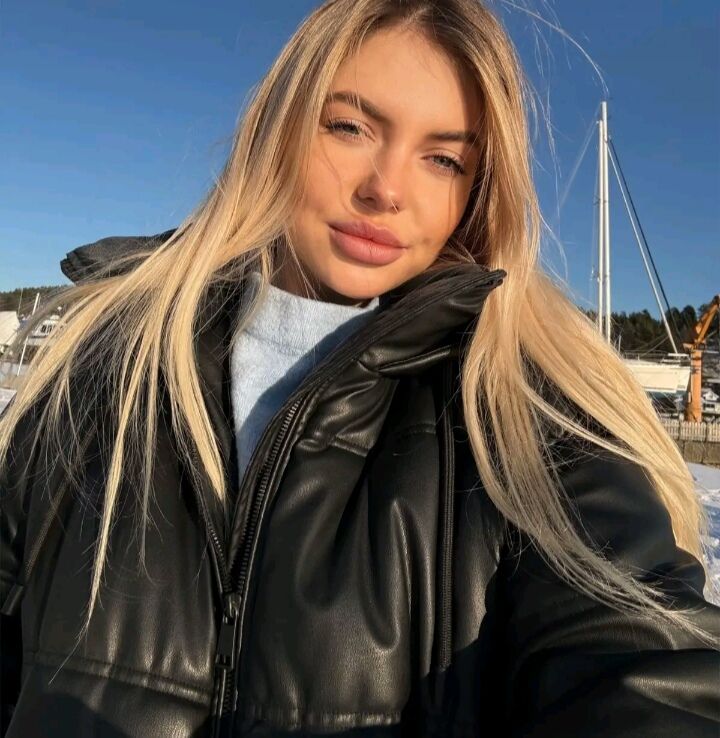  49870266  Vladislava, 27 ,    