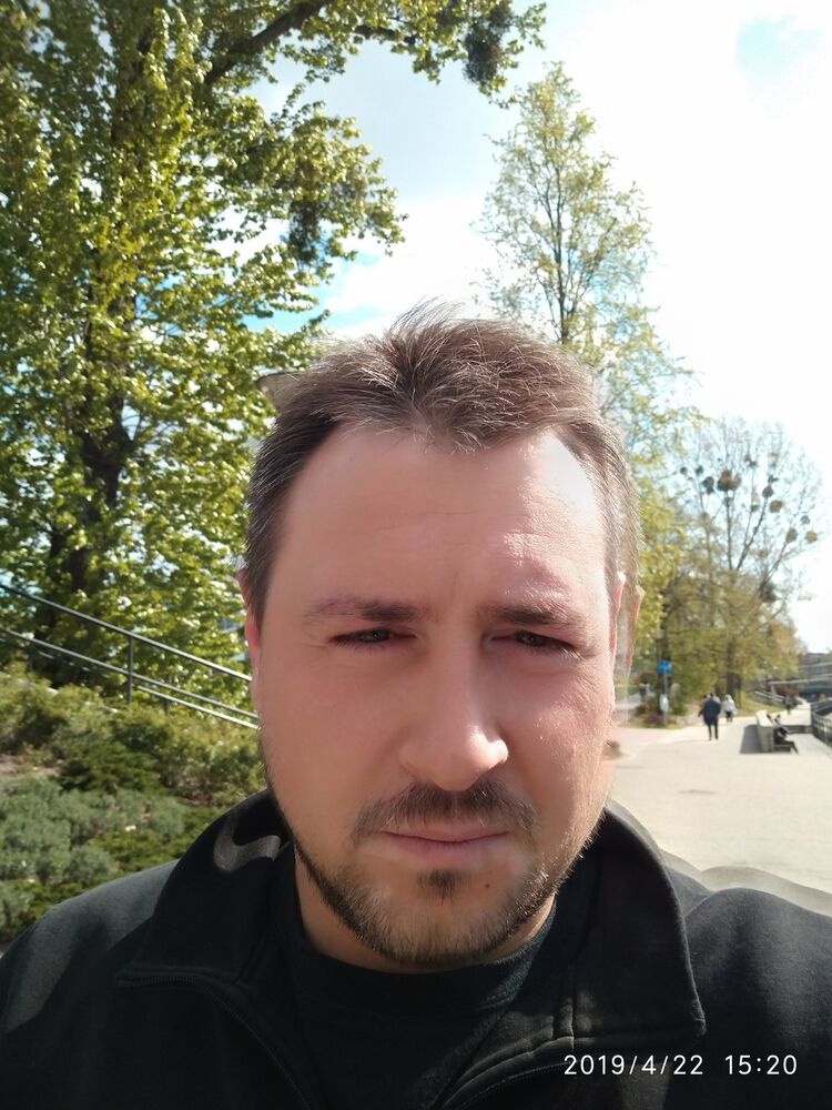  16056946  Ivan, 36 ,    