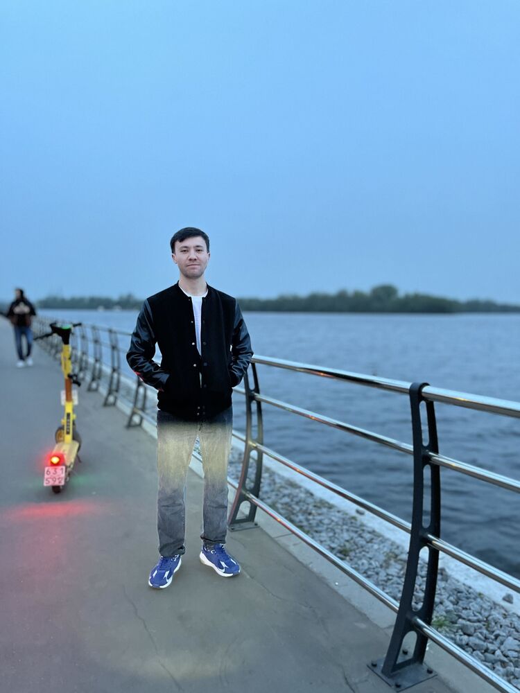  52560746  Azizbek, 25 ,    