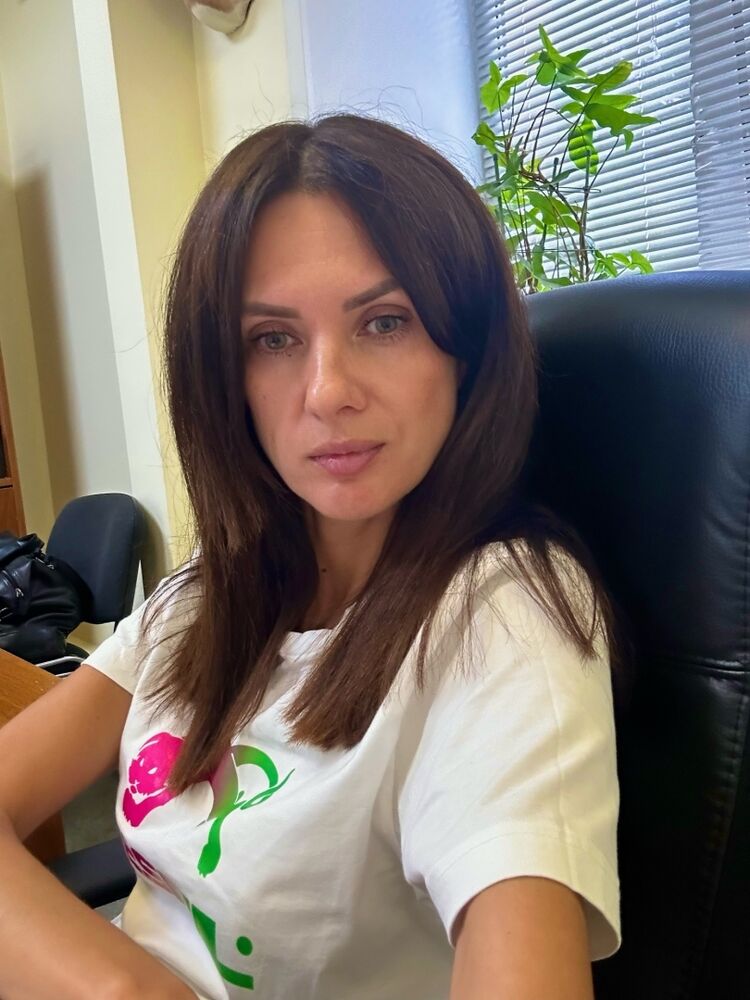  53398086  , 32 ,    -