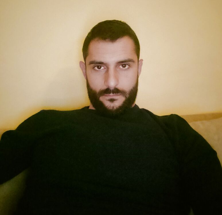  ,   Vahe, 33 ,   ,   