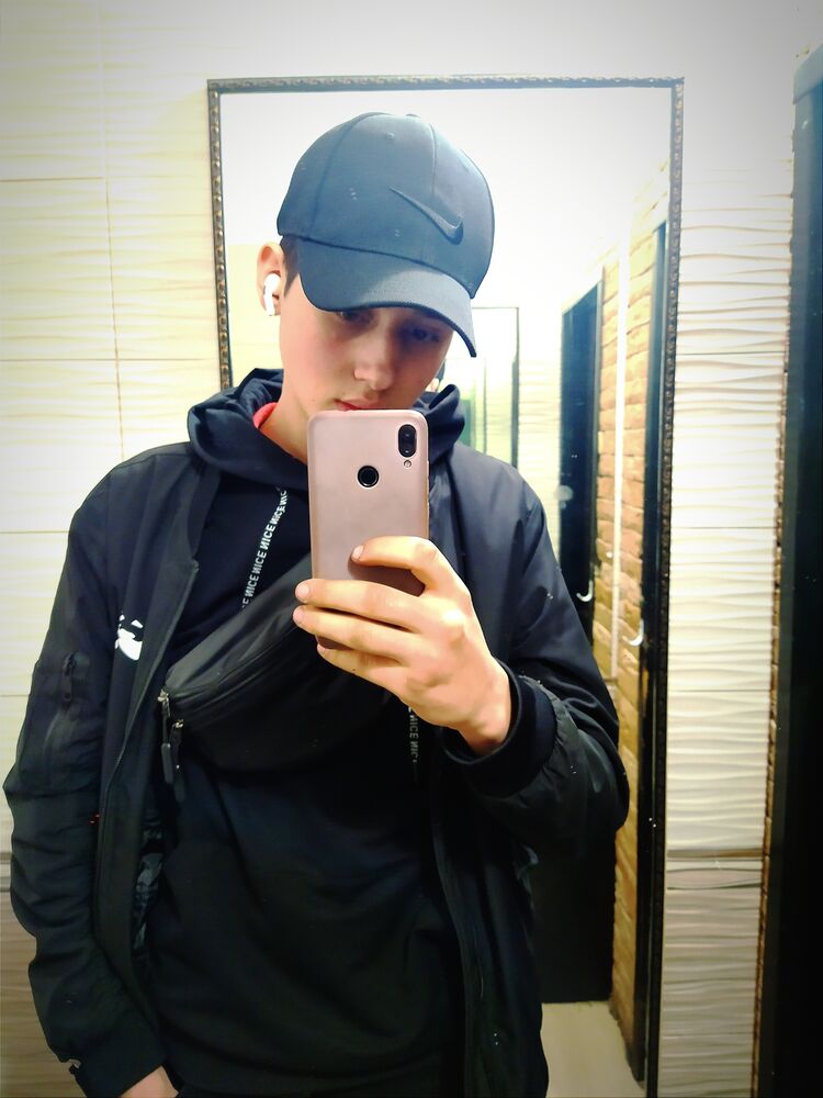 33441796  Vitaly, 20 ,    