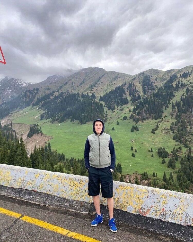  26564016  Nursultan, 25 ,    