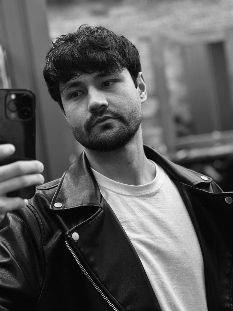  38045366  , 31 ,    -