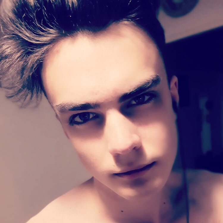  ,   Vlad, 26 ,   
