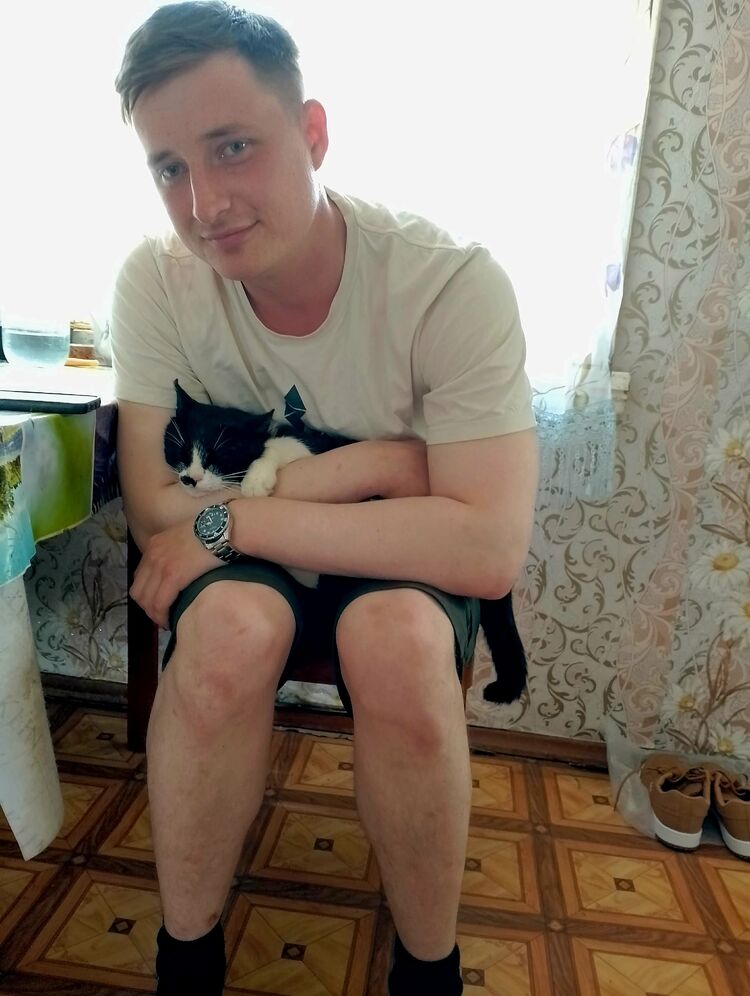  52519496  Mikhail, 23 ,    -