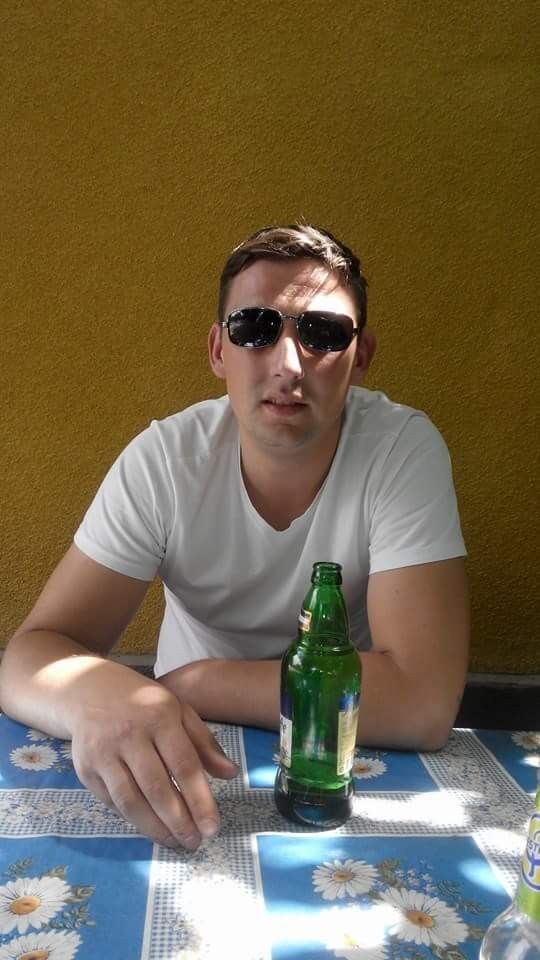  ,   Max, 37 ,   ,   , c 