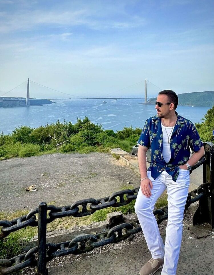  52141616  Melihcan, 33 ,    