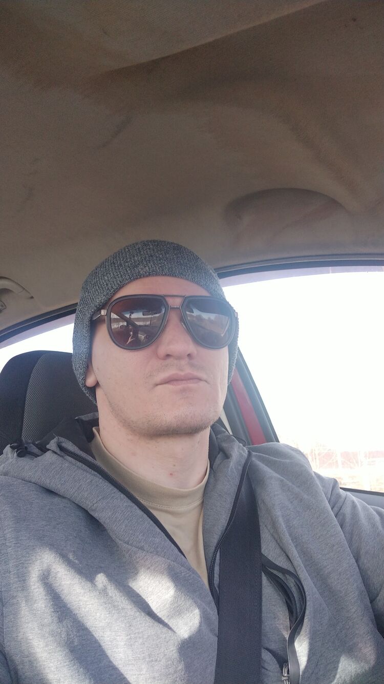  26747956  Maxim, 41 ,    