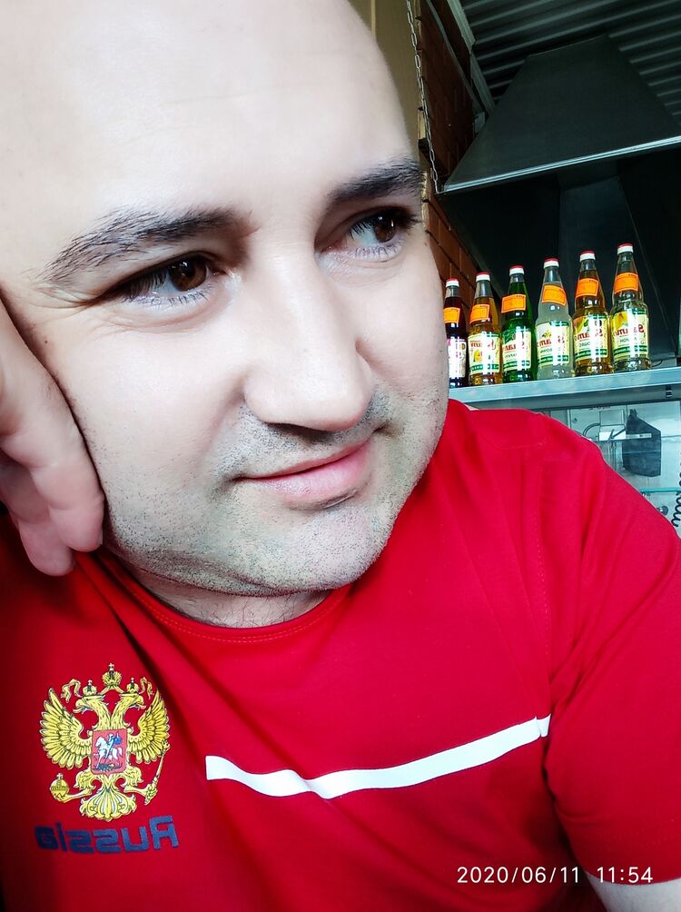  ,   Ruslan, 44 ,   c 