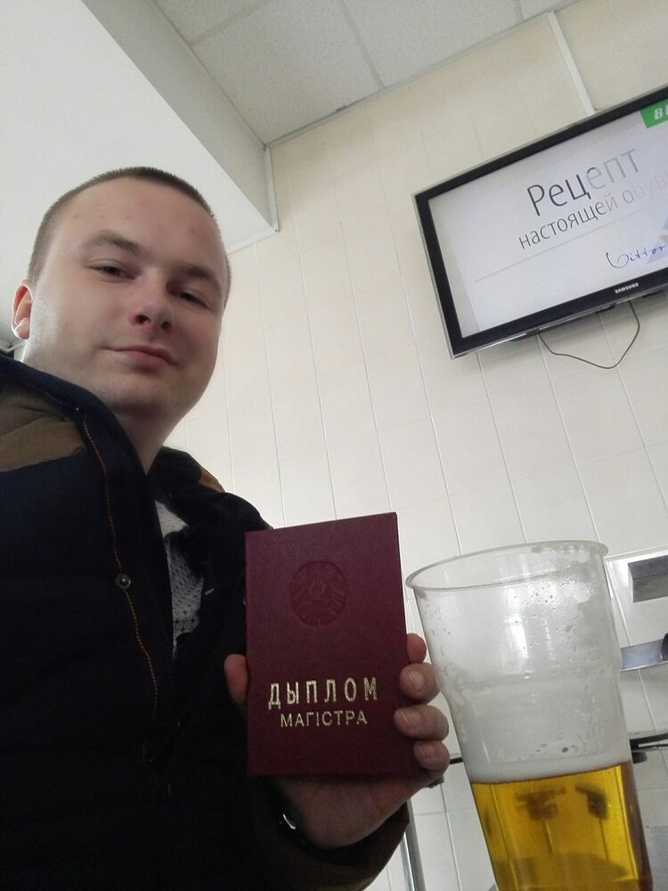  ,   Lax, 32 ,  