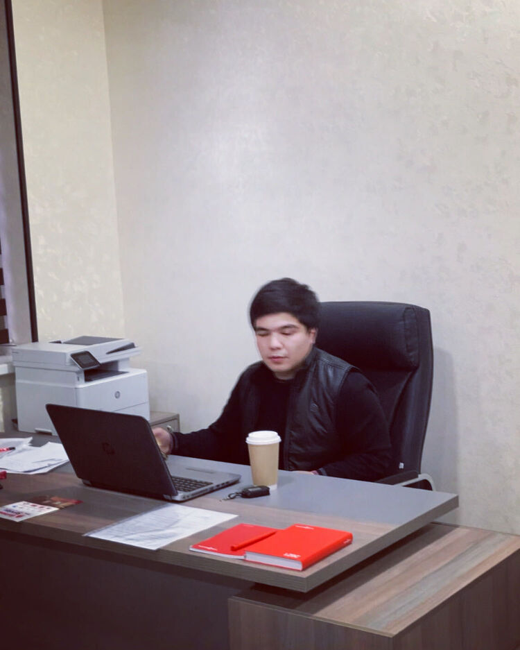  31456766  Abduqodir, 27 ,    