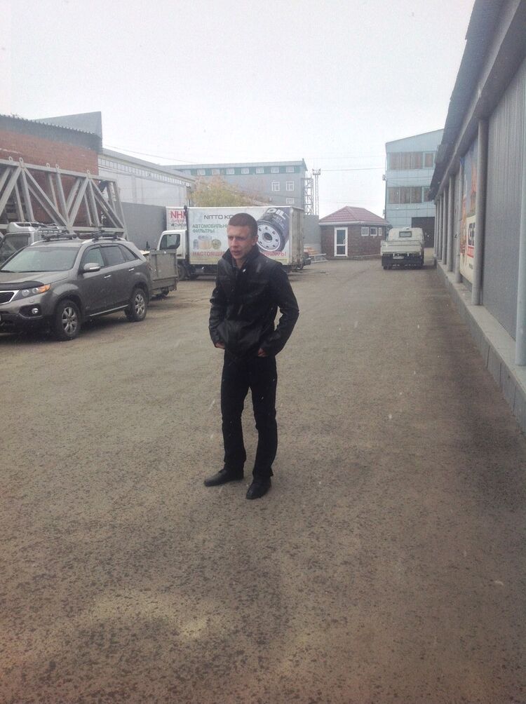  5216536  Alex, 34 ,    
