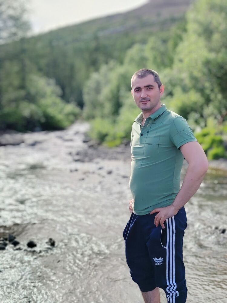  52675026  Gasan, 34 ,    