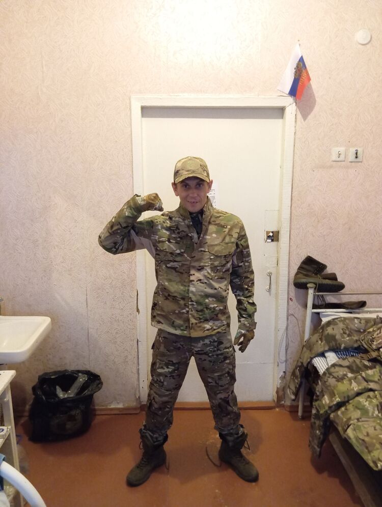  46882966  , 37 ,    