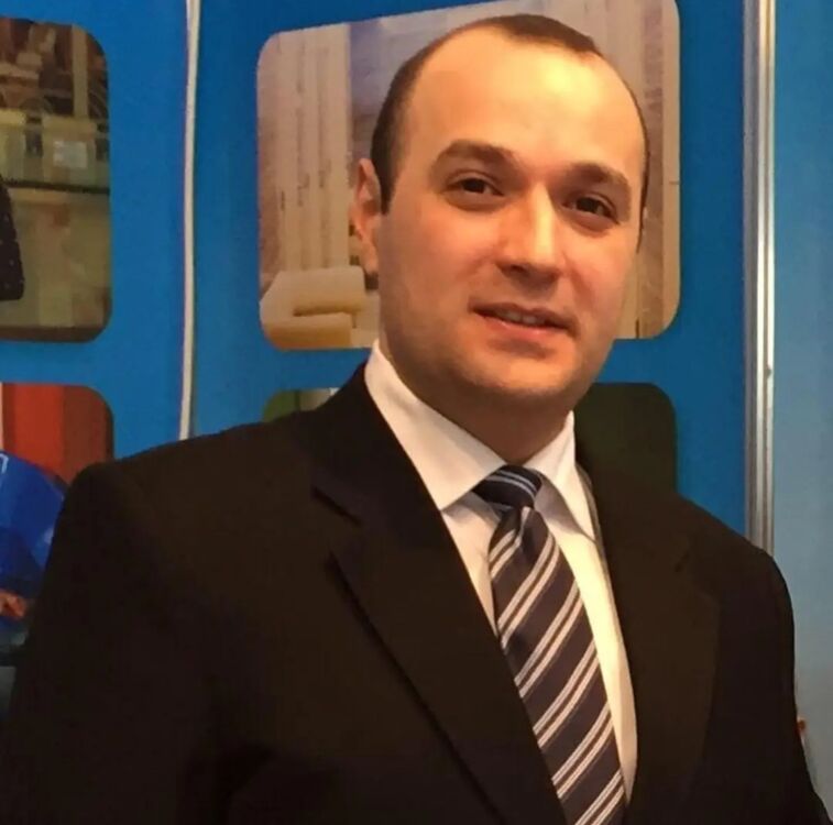  ,   Samir, 42 ,   ,   