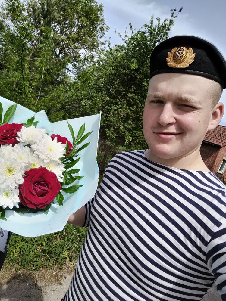  38593666  Evgeny, 23 ,    
