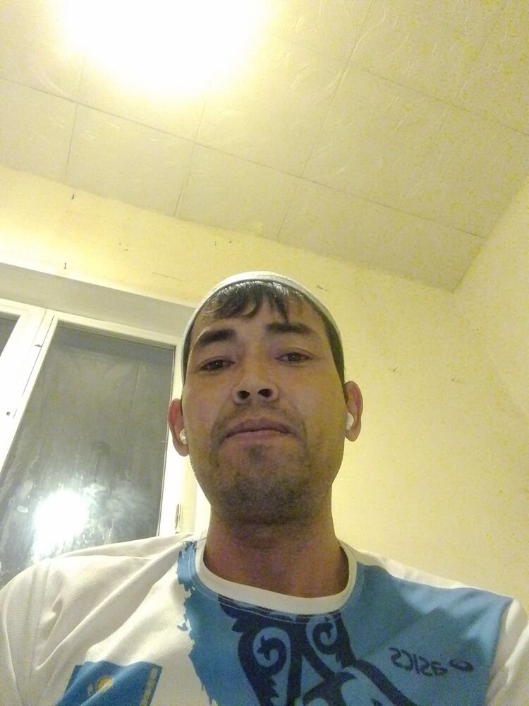  40250256  , 37 ,     