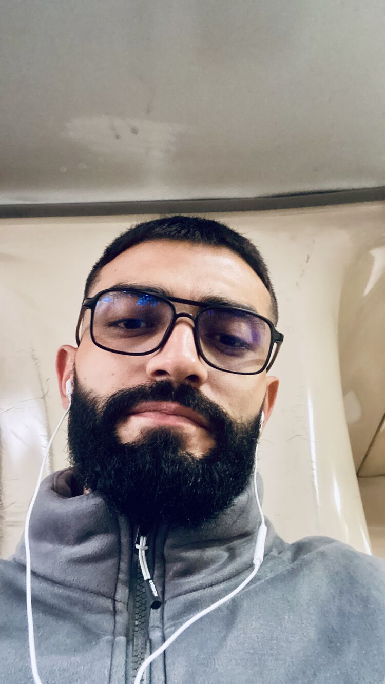  54037766  Daniel, 27 ,    