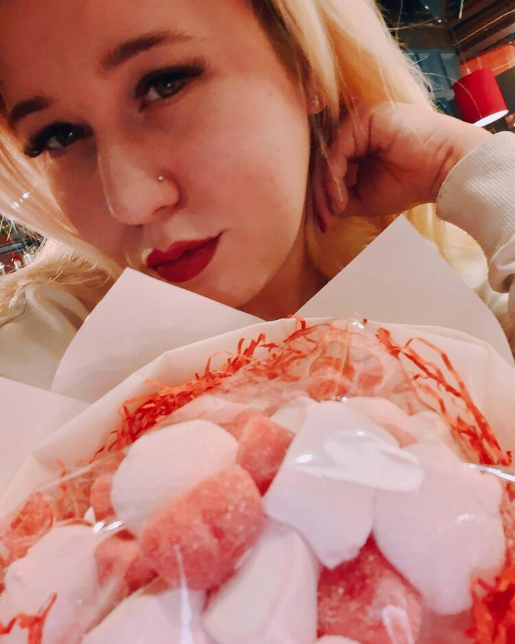  33365246  , 26 ,    -