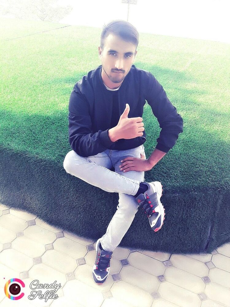  19151826  Rustam, 31 ,    