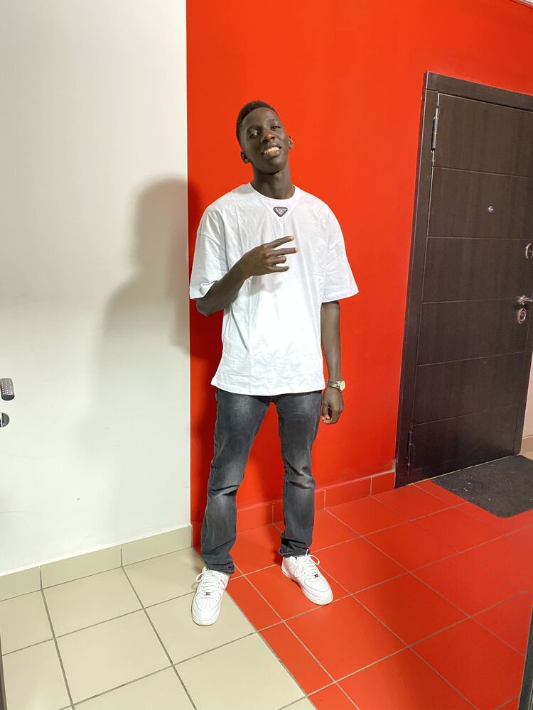  53071836  David, 25 ,    