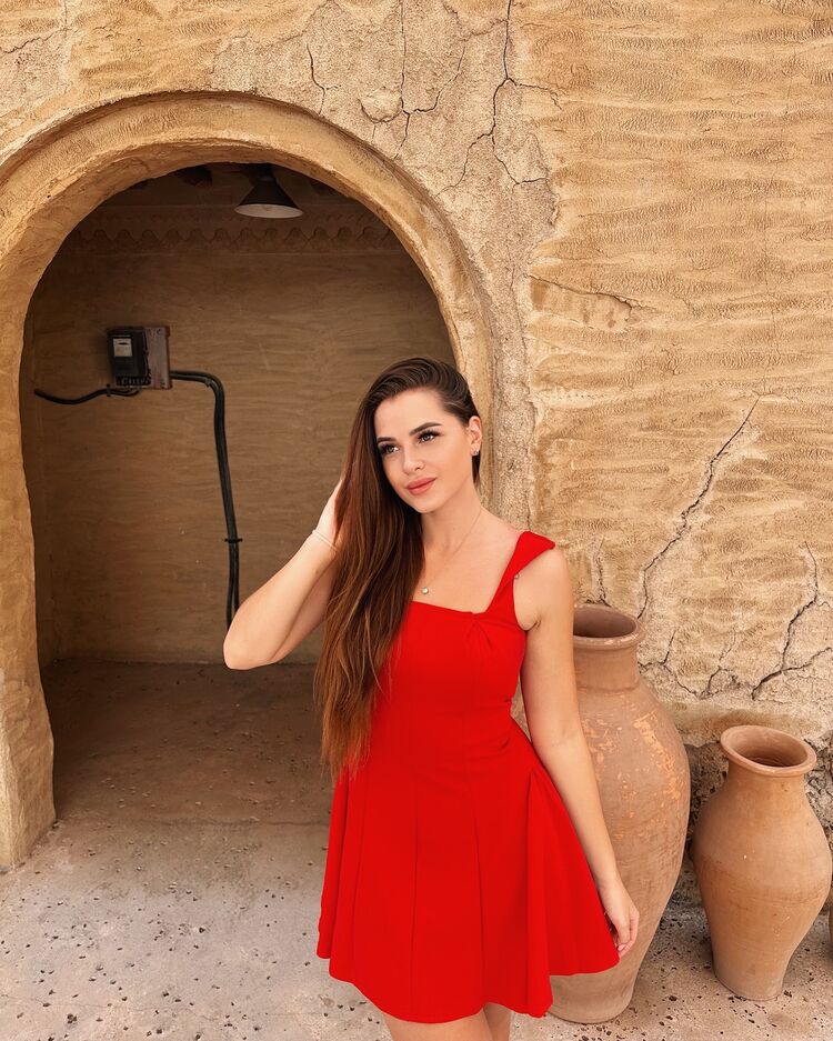  ,   Victoria, 23 ,   ,   