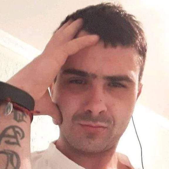  24455466  Andrij, 34 ,    
