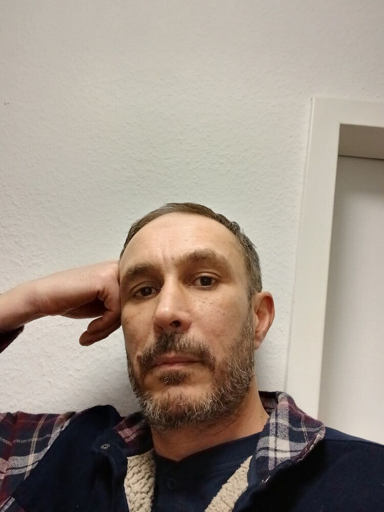 ���� 55688996 ������� Robert, 45 ���, ���� ���������� � Frankfurt Am Main