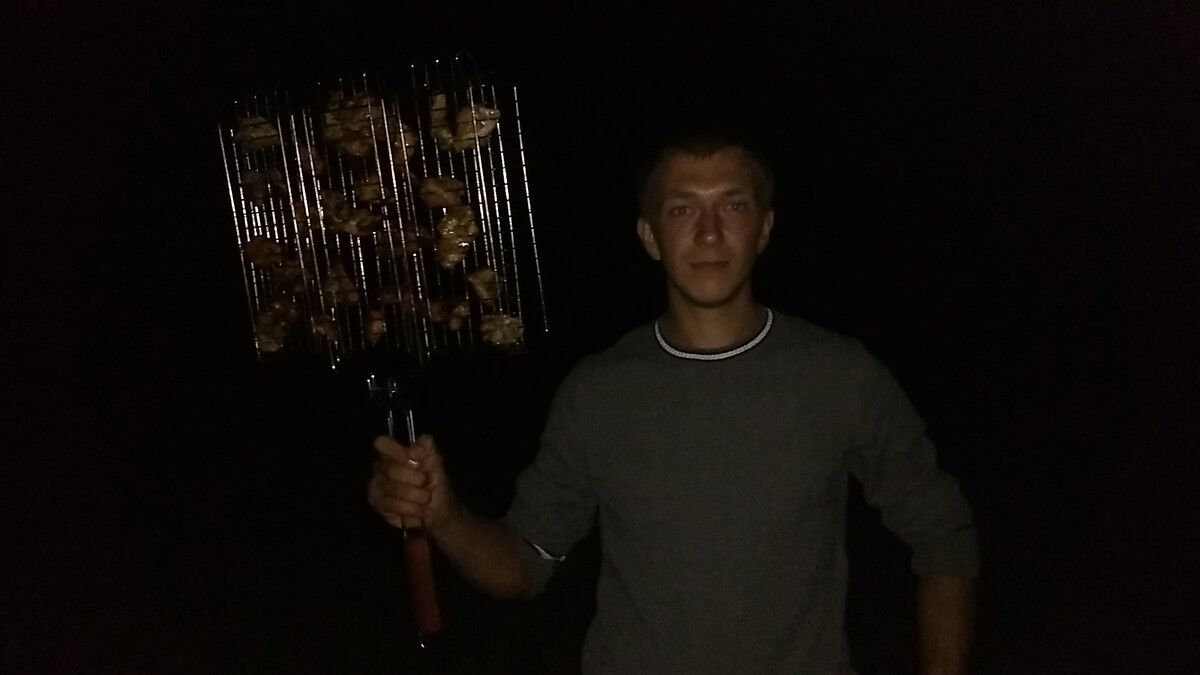  ,   Viktor, 31 ,   