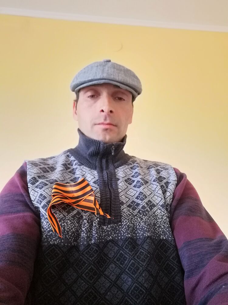  29977406  Petr , 47 ,    