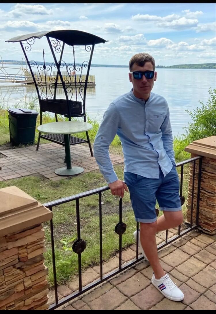  29720586  Alexander, 37 ,     