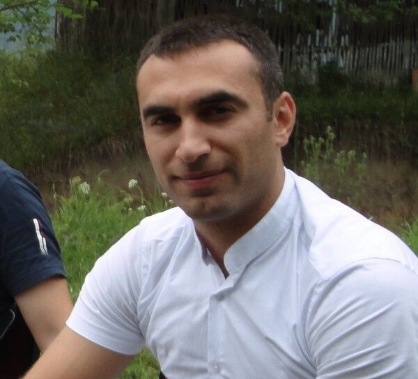 6540436  Etibar, 38 ,    